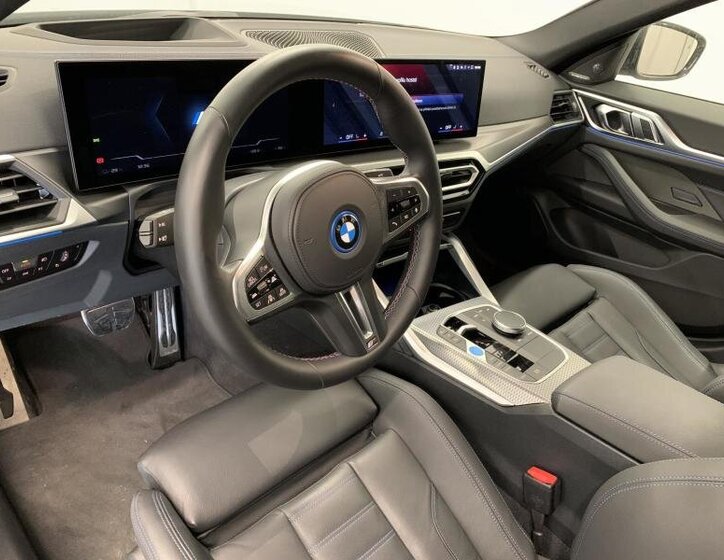 BMW i4 11