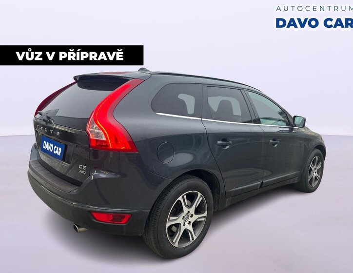 Volvo XC60 SUV 2,4 l 158 kw