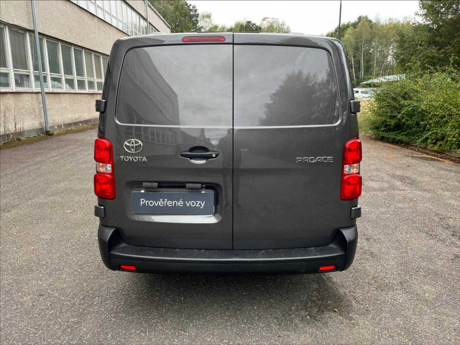 Toyota ProAce 5