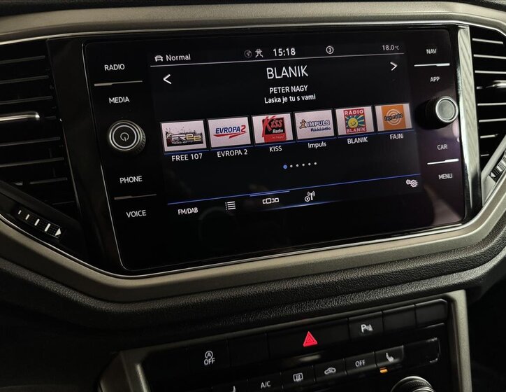 Volkswagen T-Roc SUV / Terénní 2,0 l 140 kw