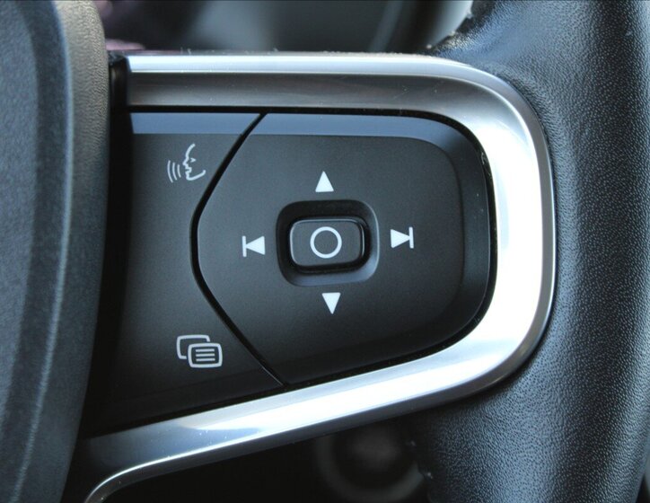 Volvo XC40 SUV 2,0 l 140 kw