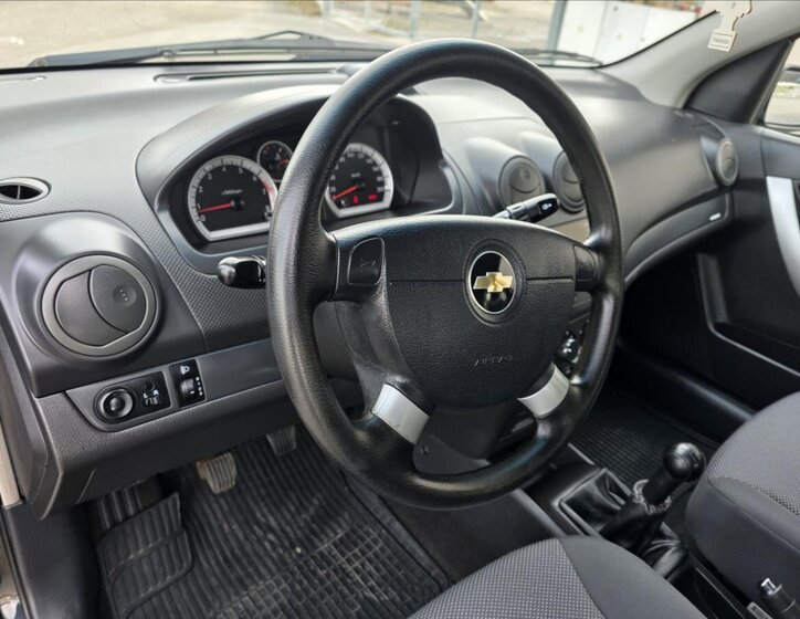 Chevrolet Aveo 11