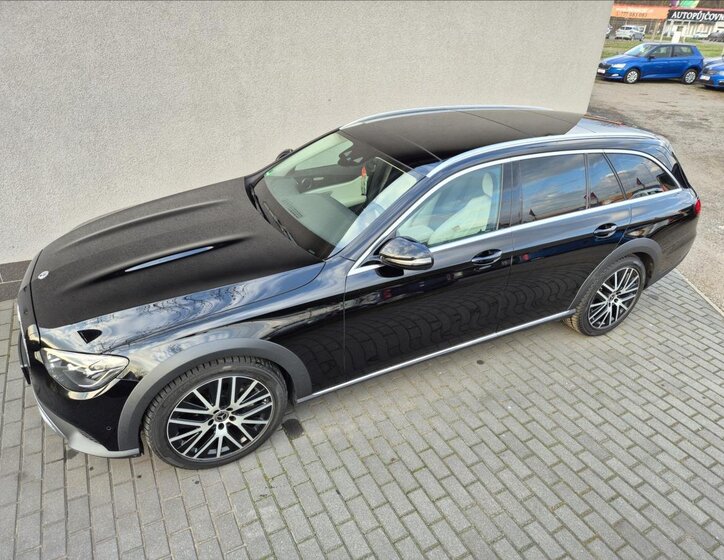 Mercedes-Benz Třídy E Kombi 2,9 l 243 kw