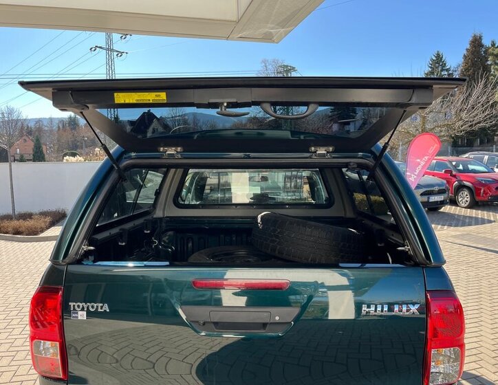 Toyota Hilux Pick-up 2,4 l 110 kw