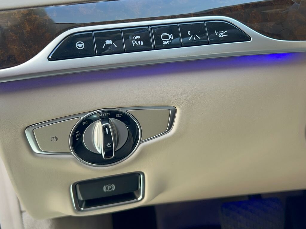 Mercedes-Benz Třídy S Sedan / Limuzína 6,0 l 390 kw