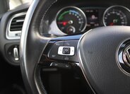 Volkswagen e-Golf 15
