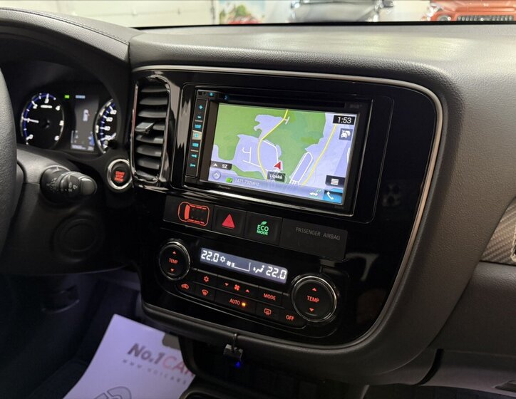 Mitsubishi Outlander SUV / Terénní 2,3 l 110 kw