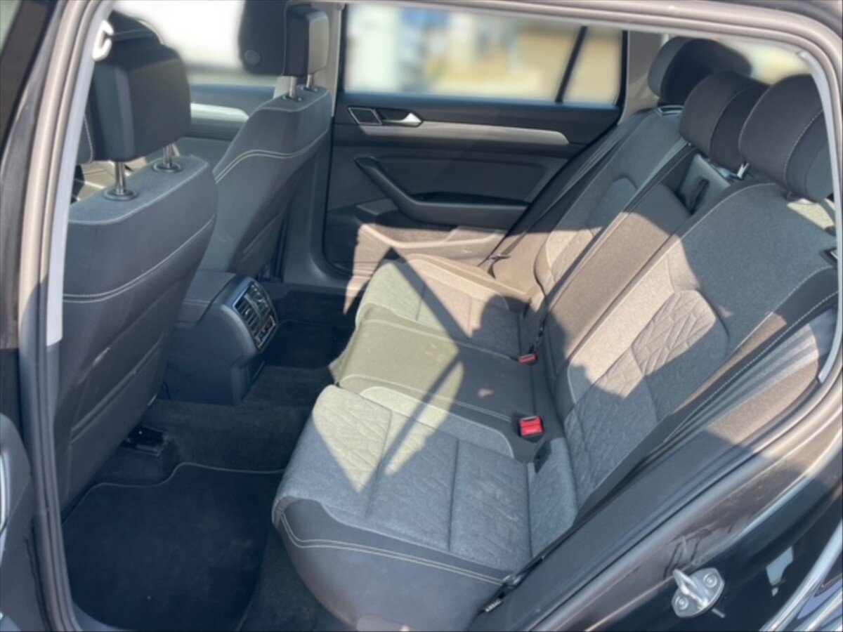 Volkswagen Passat Kombi 1,5 l 110 kw