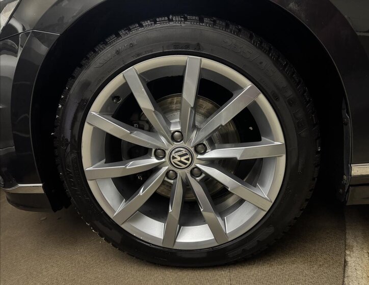 Volkswagen Passat Kombi 2,0 l 110 kw