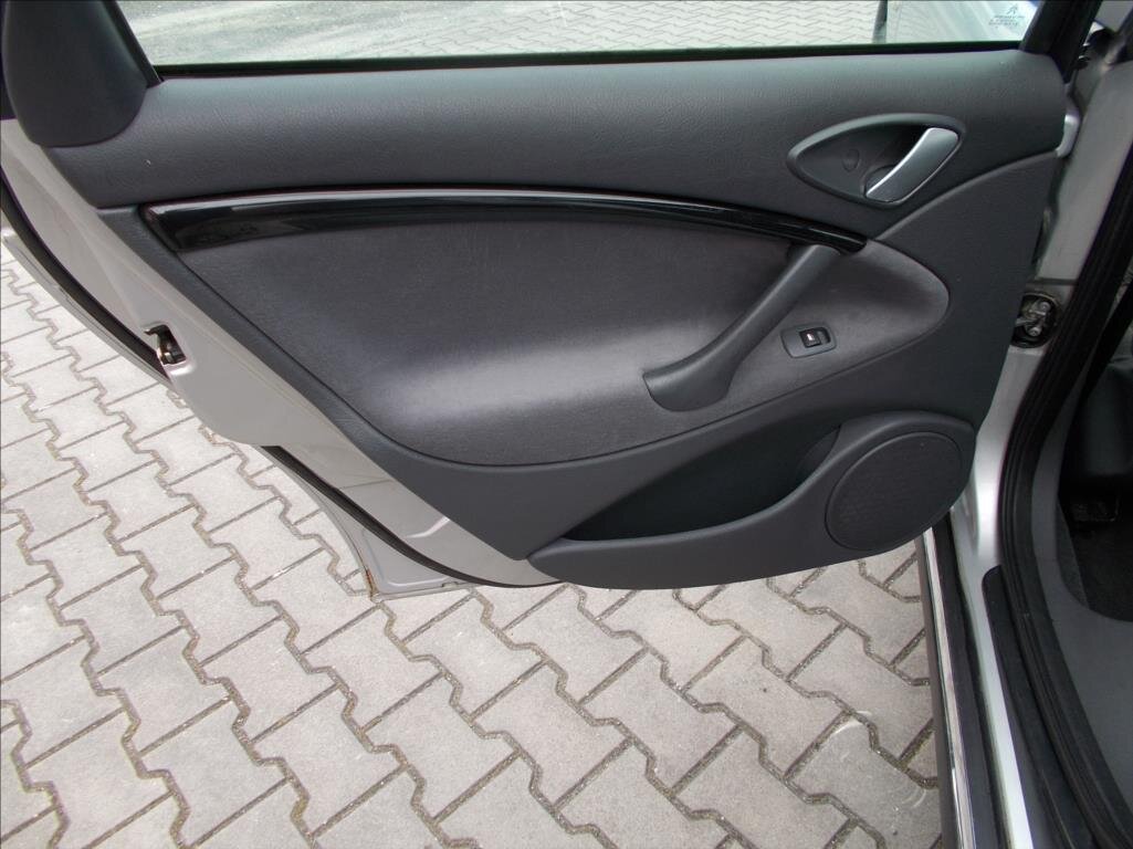 Citroën C5 Sedan / Limuzína 2,0 l 100 kw