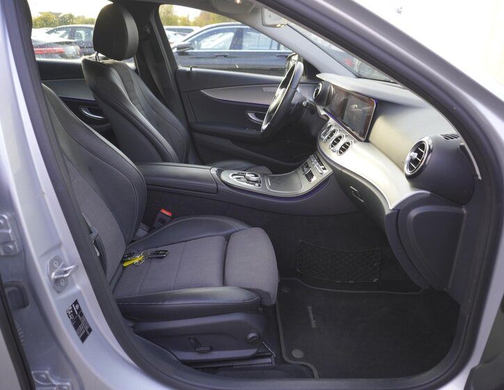 Mercedes-Benz Třídy E Sedan 2,0 l 180 kw