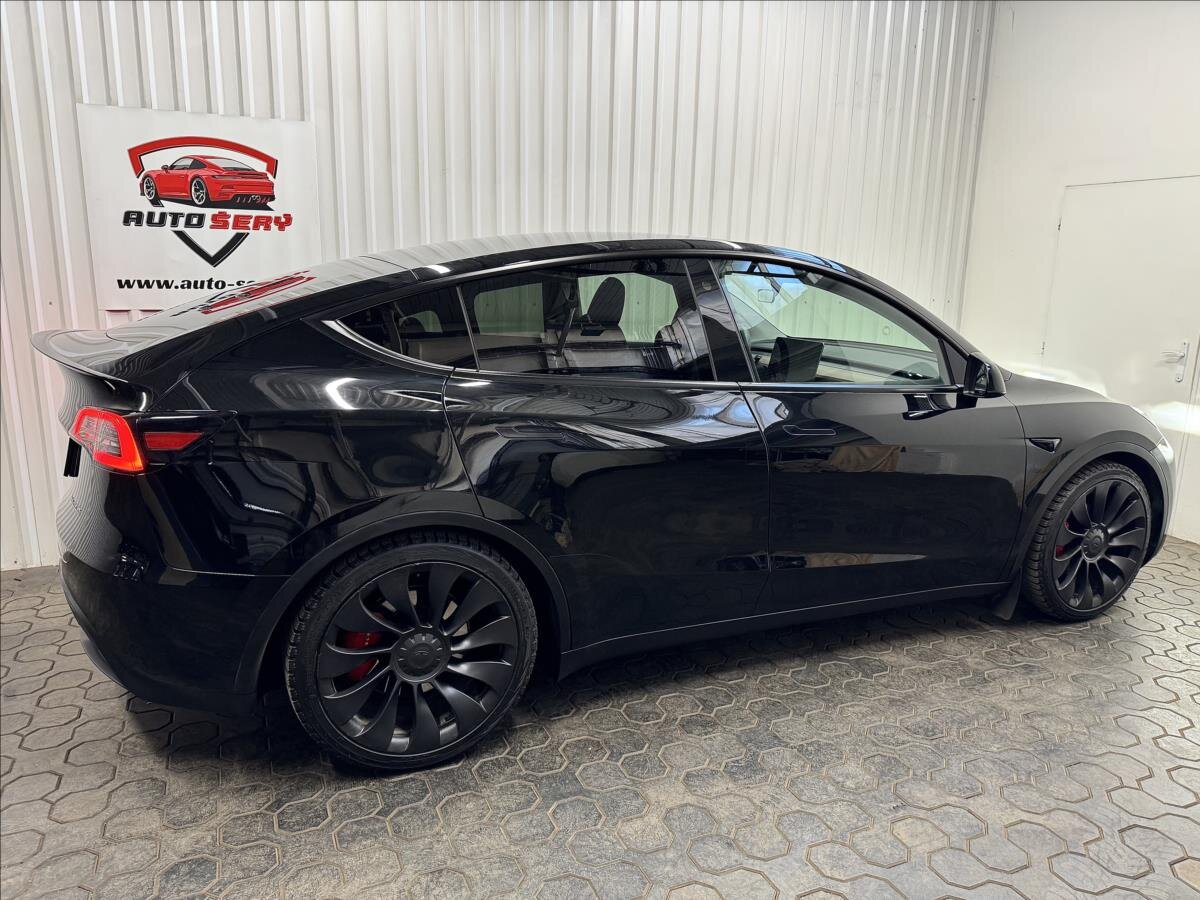 Tesla Model Y SUV 0,0 393 kw