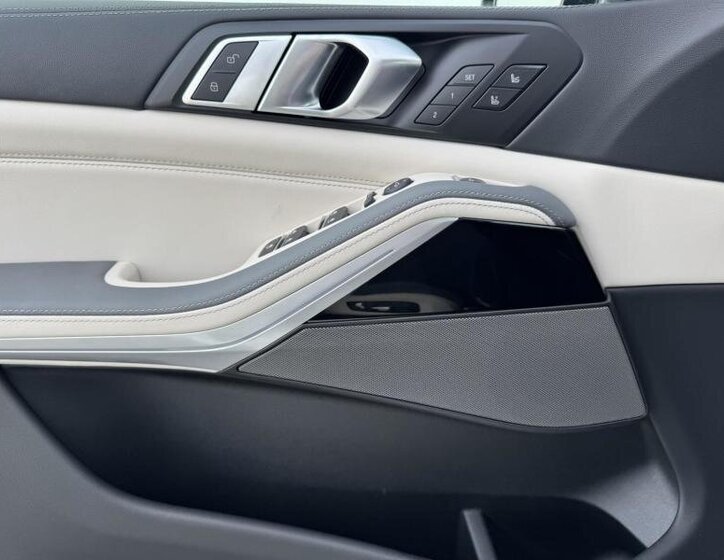 BMW X5 SUV / Terénní 3,0 l 250 kw