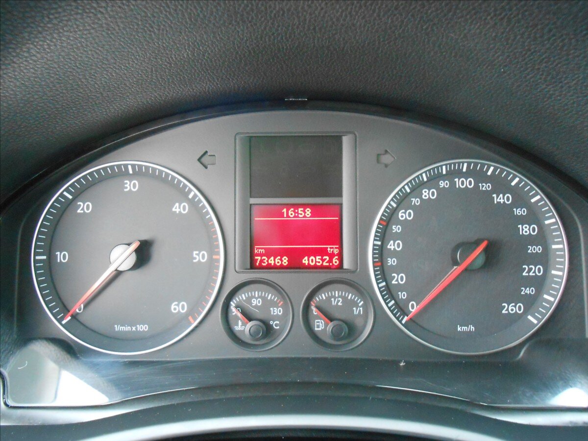 Volkswagen Jetta Sedan 2,0 l 103 kw