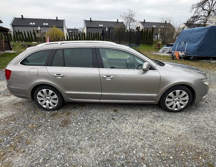 Škoda Superb Kombi 3,6 l 191 kw