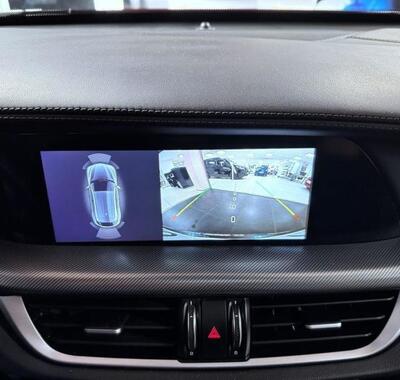 Alfa Romeo Stelvio 12