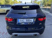 Jaguar F-Pace 8