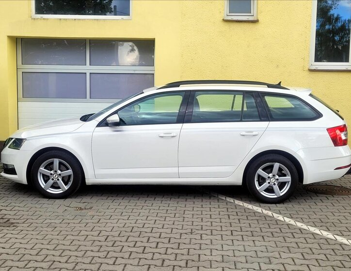 Škoda Octavia 9