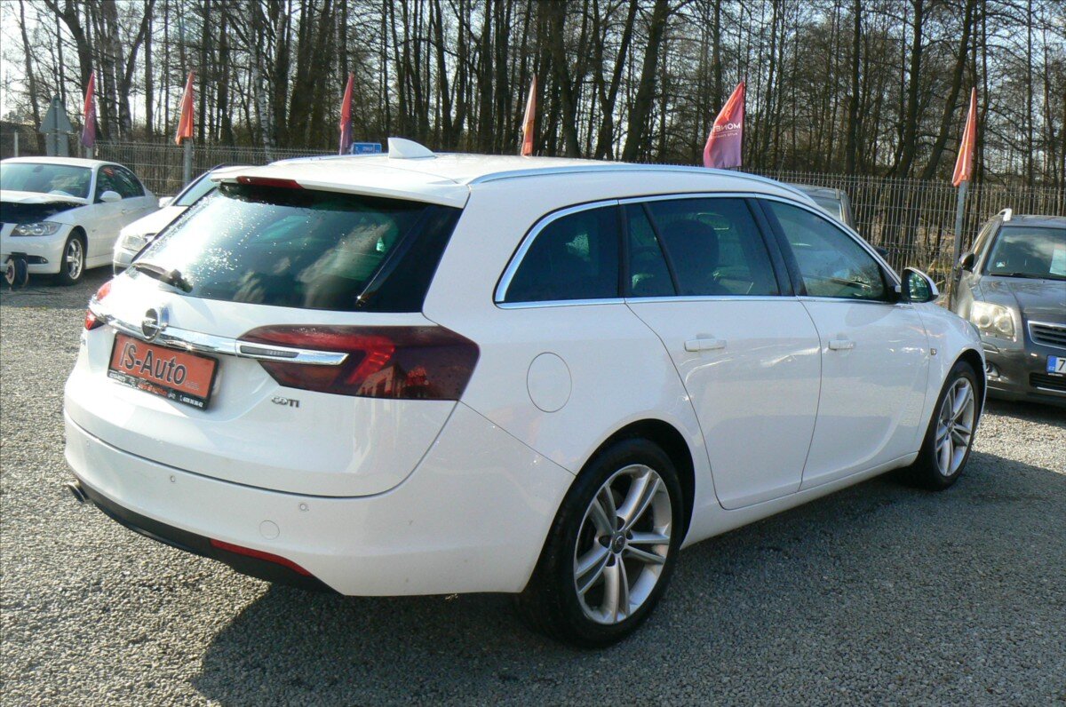 Opel Insignia Kombi 2,0 l 125 kw