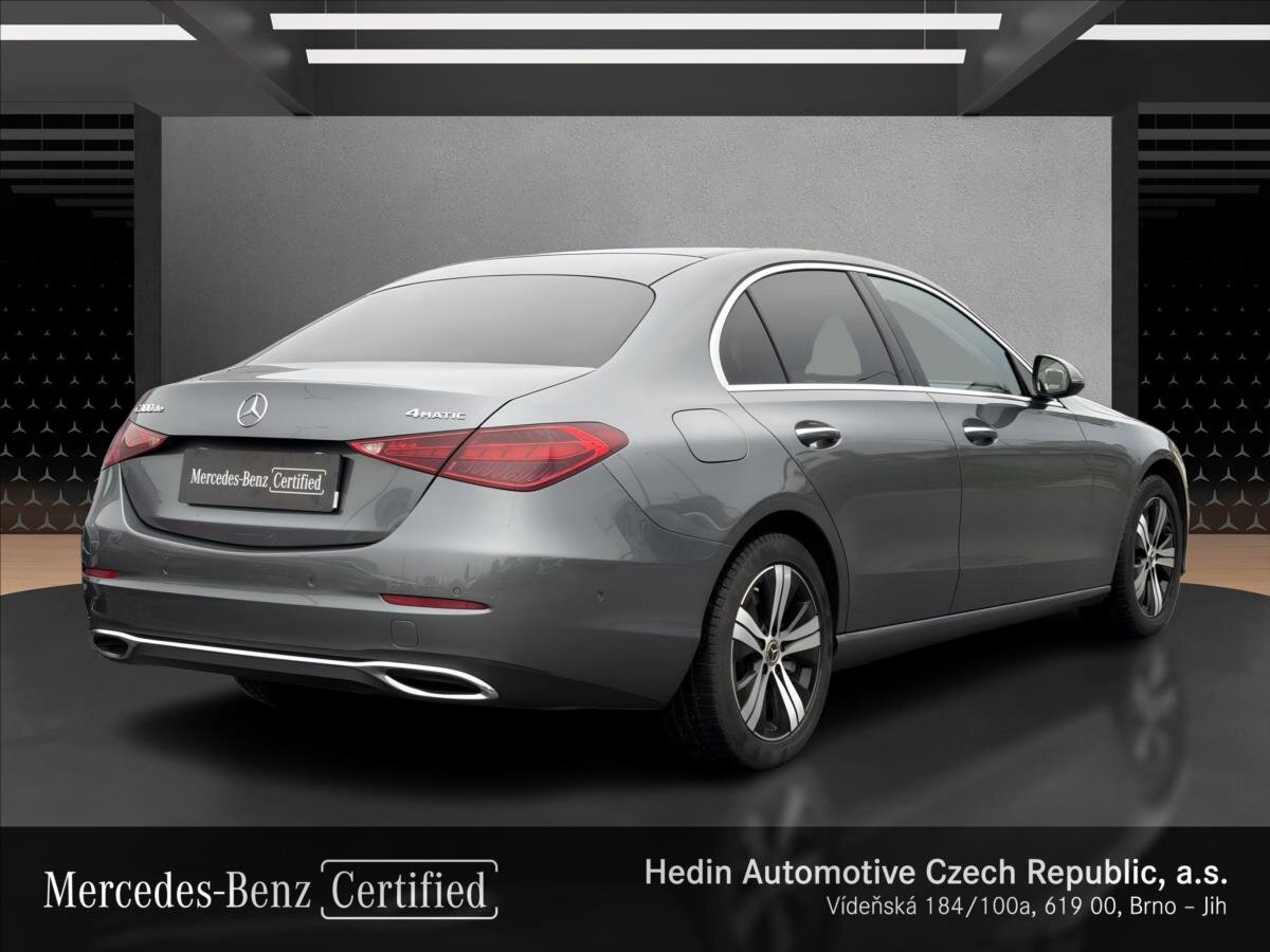 Mercedes-Benz Třídy C Sedan / Limuzína 2,0 l 145 kw