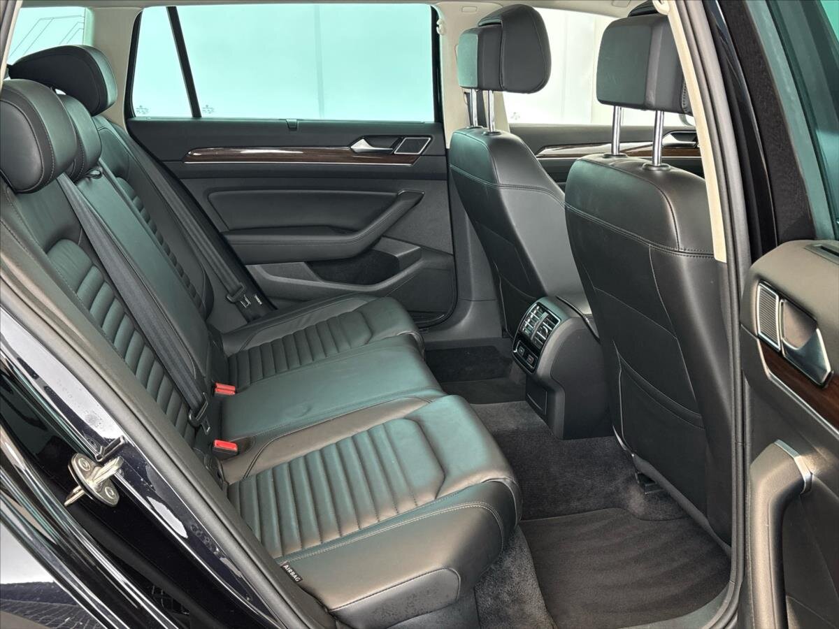 Volkswagen Passat Kombi 2,0 l 176 kw