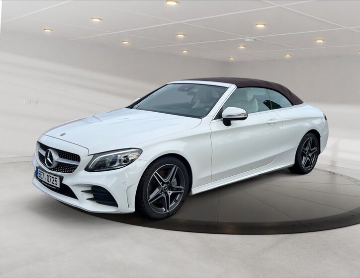 Mercedes-Benz Třídy C Kabriolet 2,0 l 180 kw
