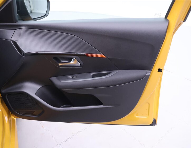 Peugeot 208 Hatchback 1,2 l 74 kw