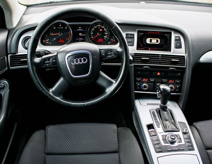 Audi A6 Sedan 3,0 l 176 kw