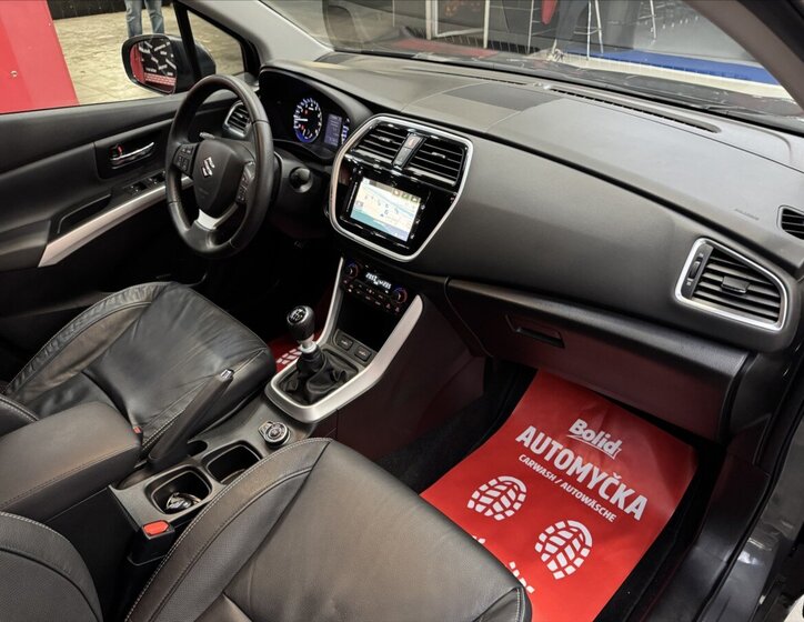 Suzuki SX4 S-Cross 15