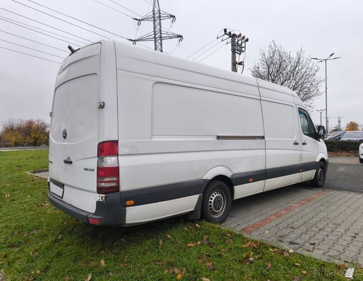 Mercedes-Benz Sprinter 4