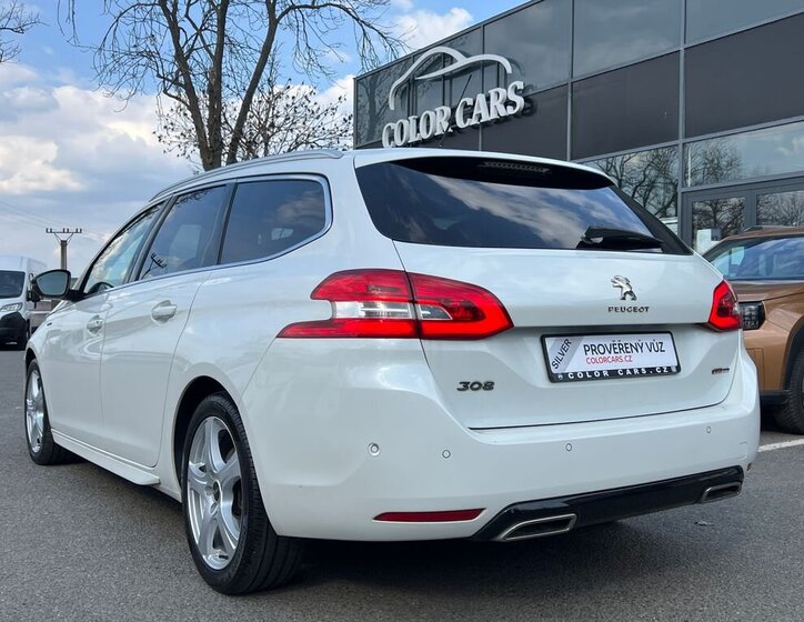 Peugeot 308 Kombi 1,2 l 96 kw