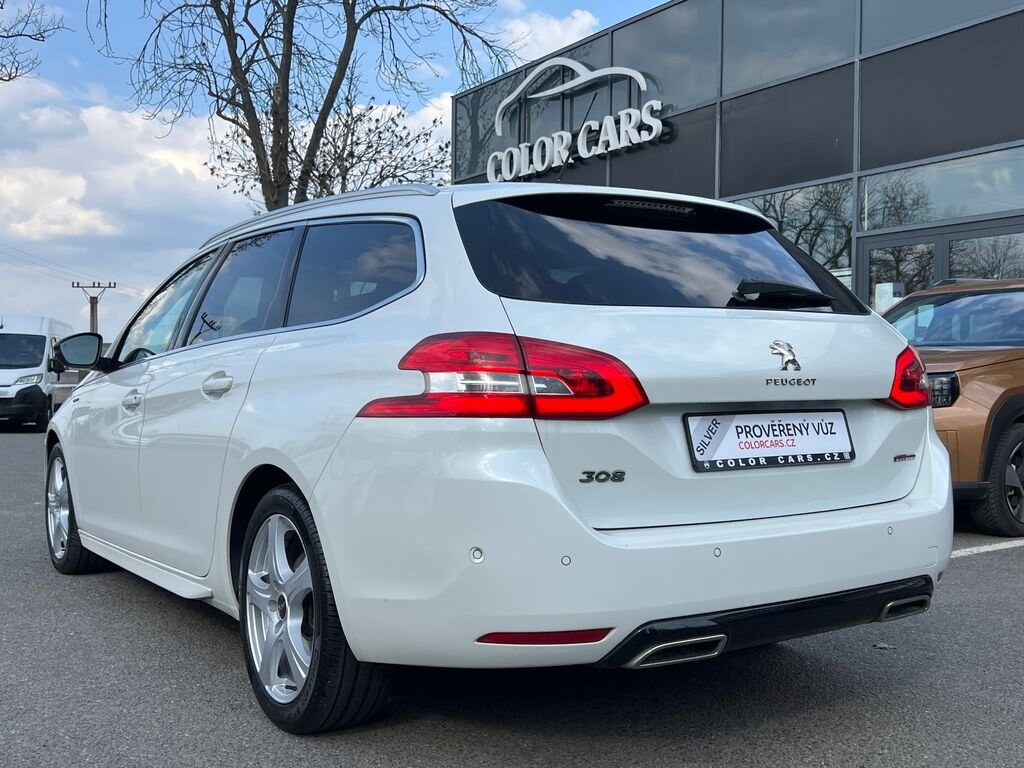 Peugeot 308 Kombi 1,2 l 96 kw