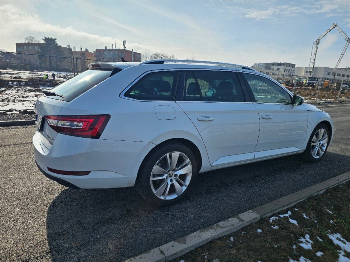 Škoda Superb Kombi 0,0 140 kw