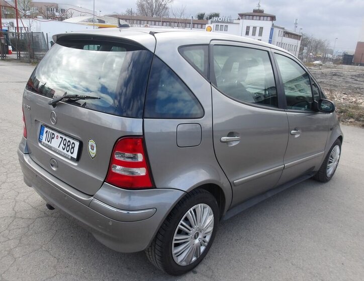 Mercedes-Benz Třídy A Hatchback 1,6 l 75 kw
