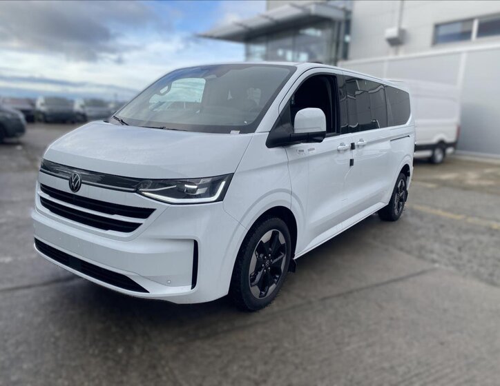 Volkswagen Caravelle 1