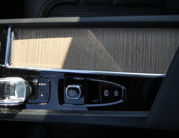 Volvo XC60 SUV 2,0 l 228 kw