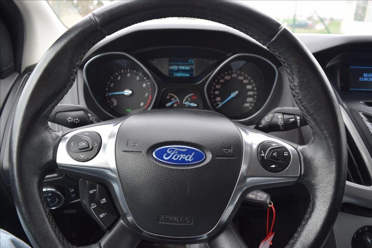 Ford Focus Kombi 998,0 92 kw