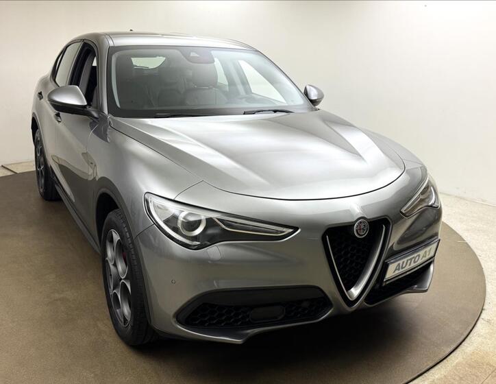 Alfa Romeo Stelvio 3