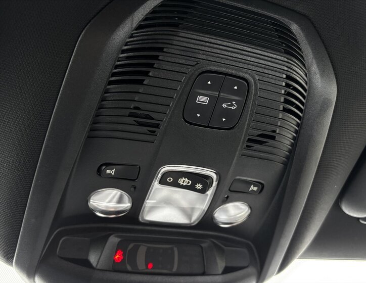 Peugeot 5008 SUV 2,0 l 130 kw