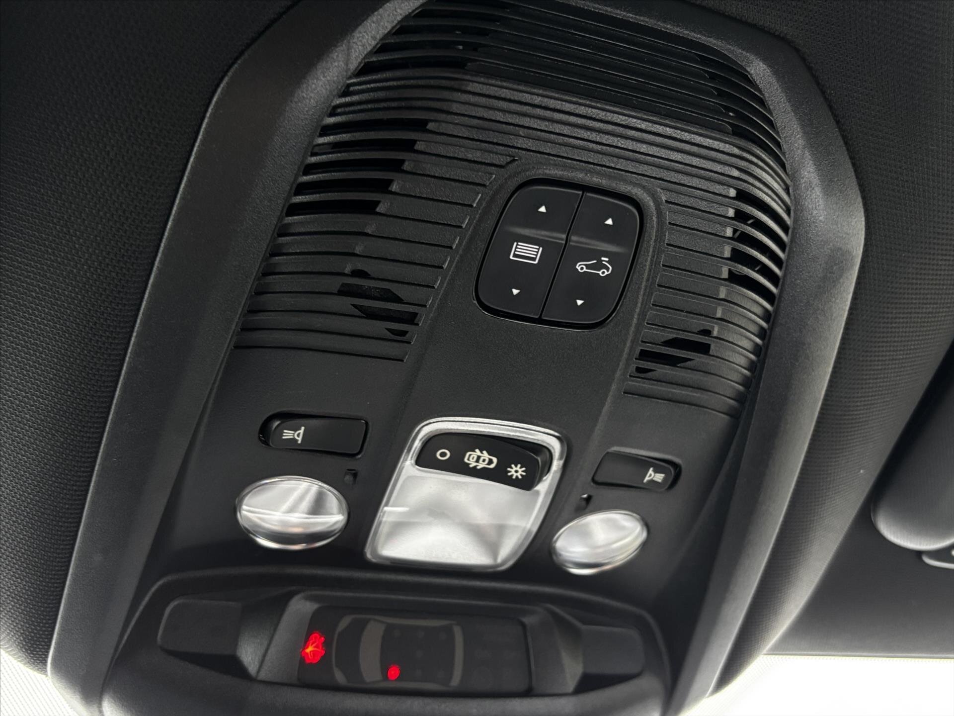 Peugeot 5008 SUV 2,0 l 130 kw