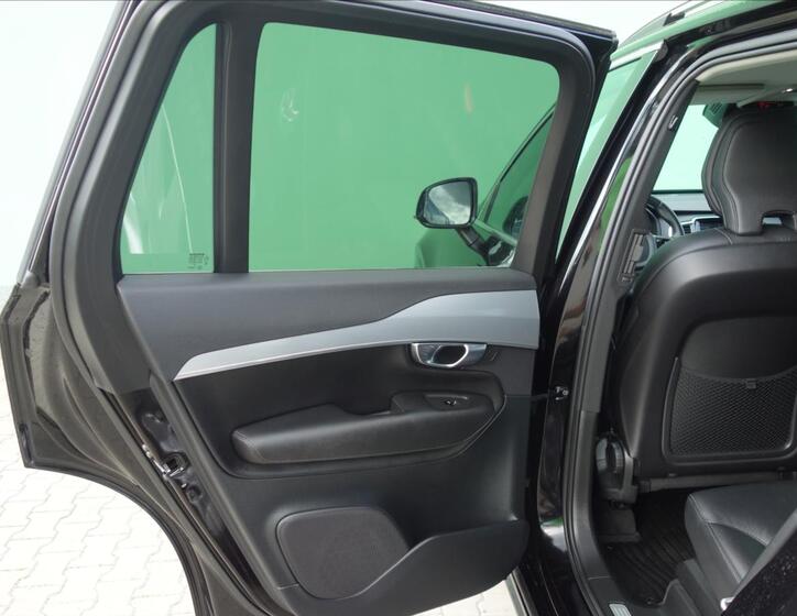 Volvo XC90 26