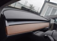 Tesla Model 3 Sedan 0,0 366 kw