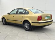 Volkswagen Passat Sedan / Limuzína 1,9 l 81 kw