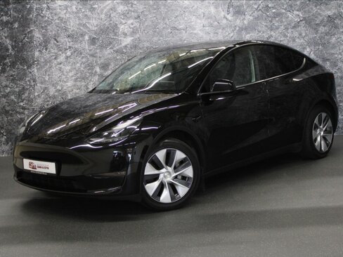 Tesla Model Y SUV / Terénní 0,0 378 kw