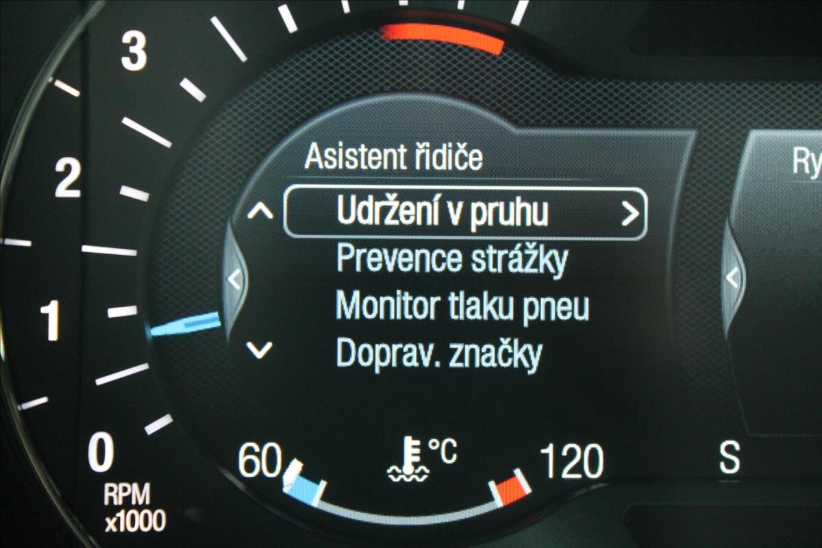 Ford Mondeo Kombi 2,0 l 132 kw