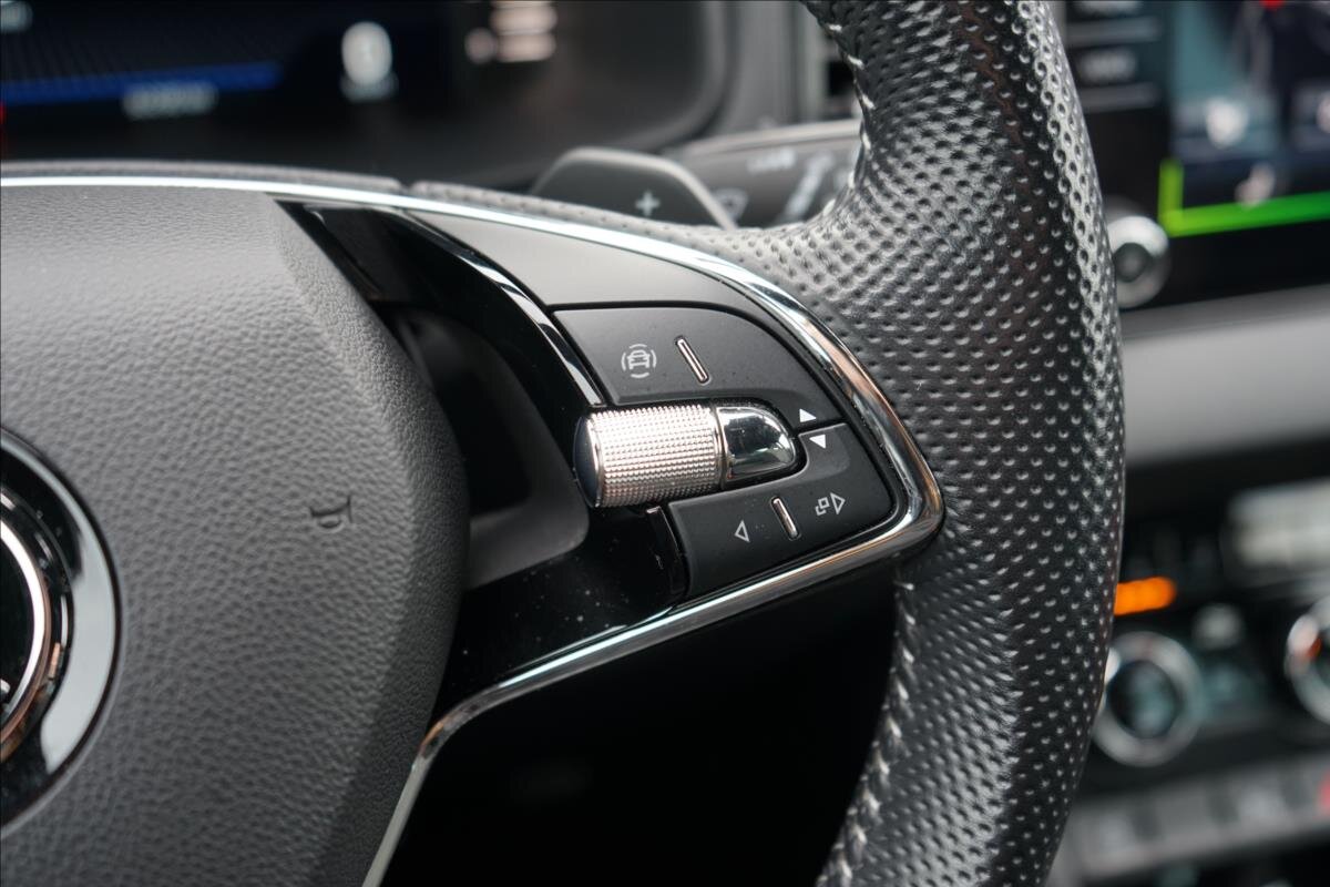 Škoda Karoq SUV / Terénní 1,5 l 110 kw