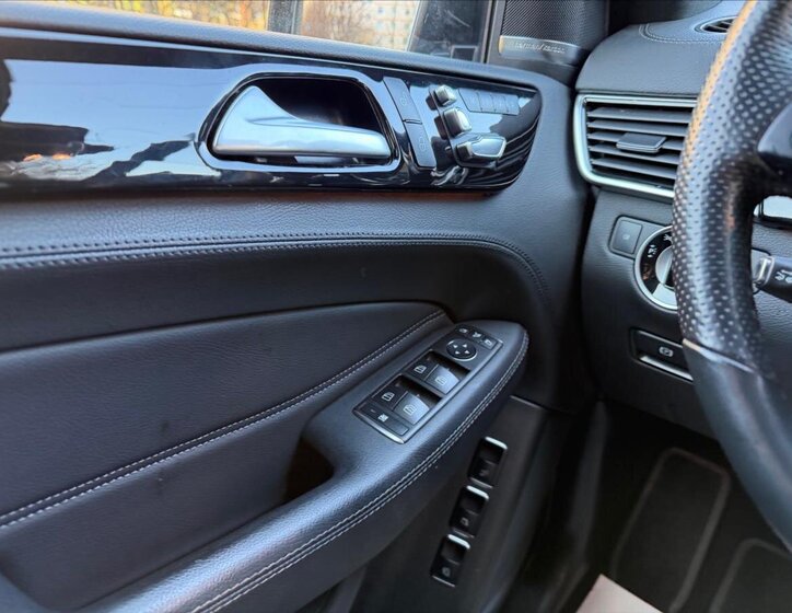 Mercedes-Benz GLS SUV / Terénní 3,0 l 190 kw