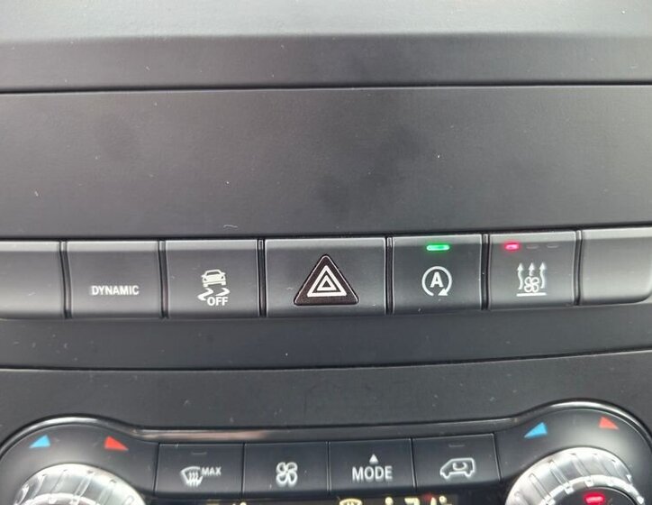 Mercedes-Benz Vito 13