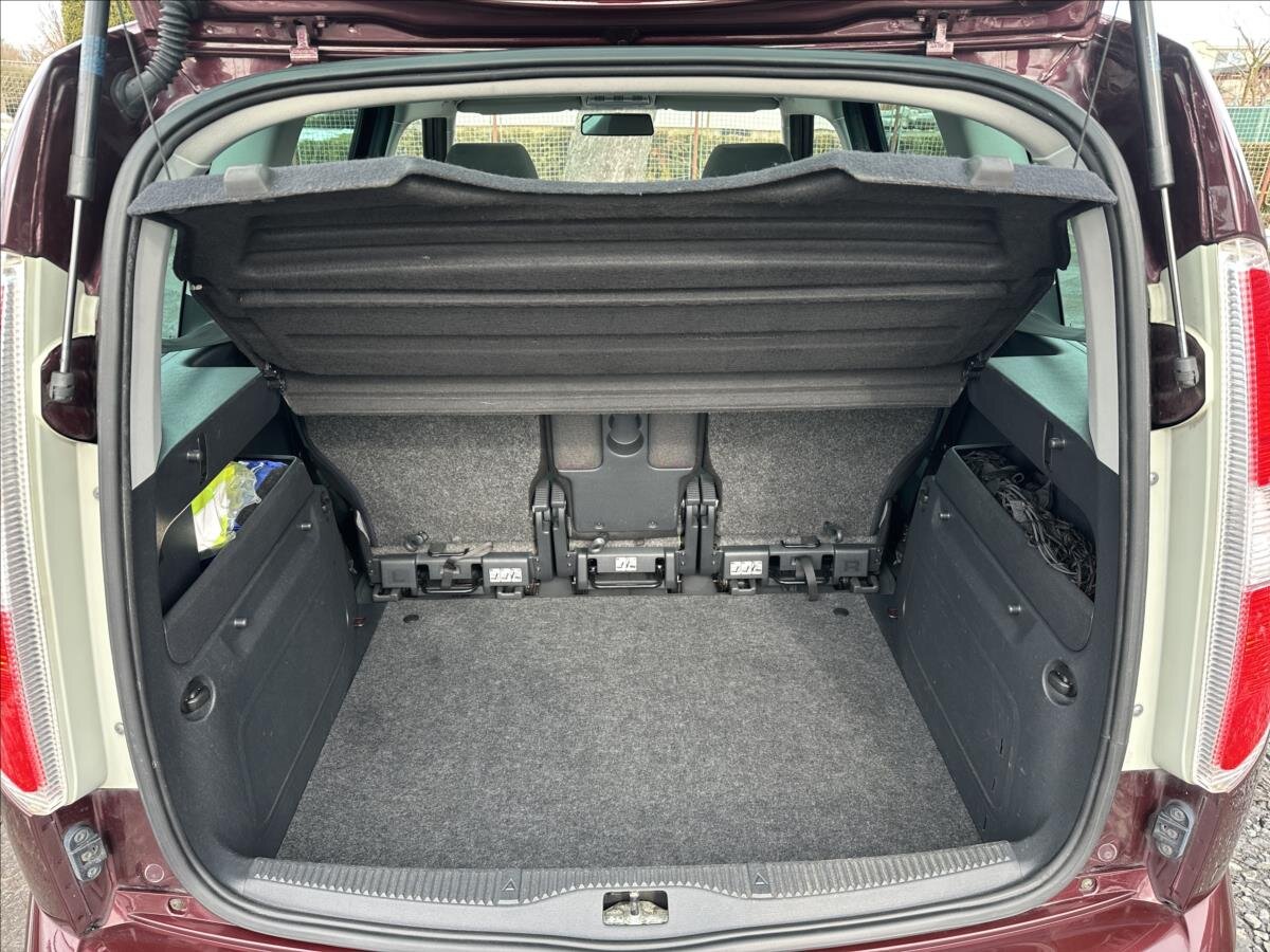 Škoda Roomster Kombi 1,2 l 77 kw