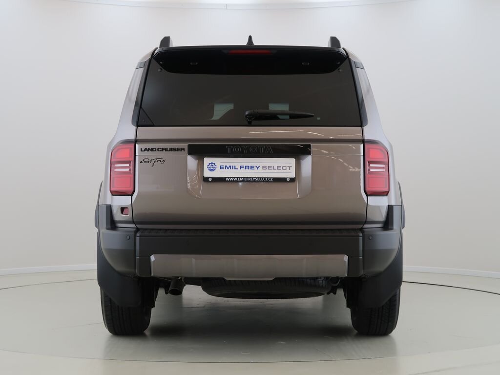 Toyota Land Cruiser SUV / Terénní 2,8 l 151 kw